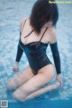 Coser@抱走莫子aa Vol.001: 黑色乳胶泳衣 (40 photos) P23 No.2adaa5