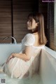 Mitsuki Goronzoku ゴロン族美月, フェチグラビア写真集 「Translucent」 Set.01 P34 No.bec958 Image No. 17